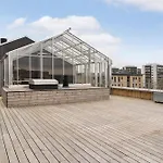 Little Luxury Apartment